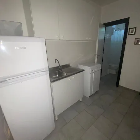 - Zaiana Apartment *