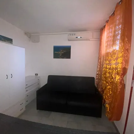 - Zaiana Apartment *